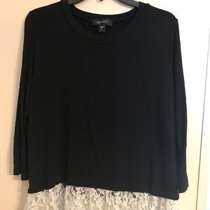 Karen kane large black top w/ lace detail